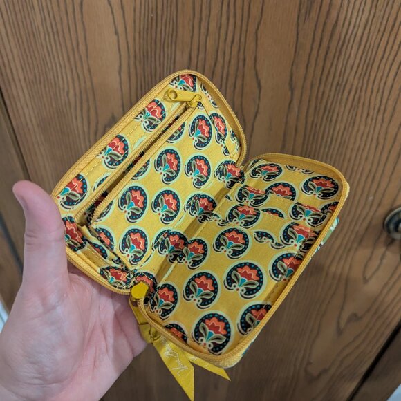 Retired Vera Bradley All in One Wristlet Wallet in Provencal Pattern - Picture 4 of 4